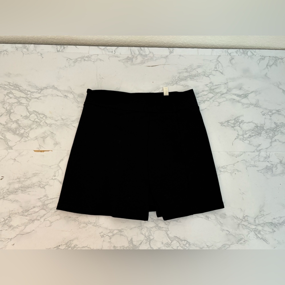 Chocolate Brand Womens Shorts Size S Black Elastic Waist Stretch Short